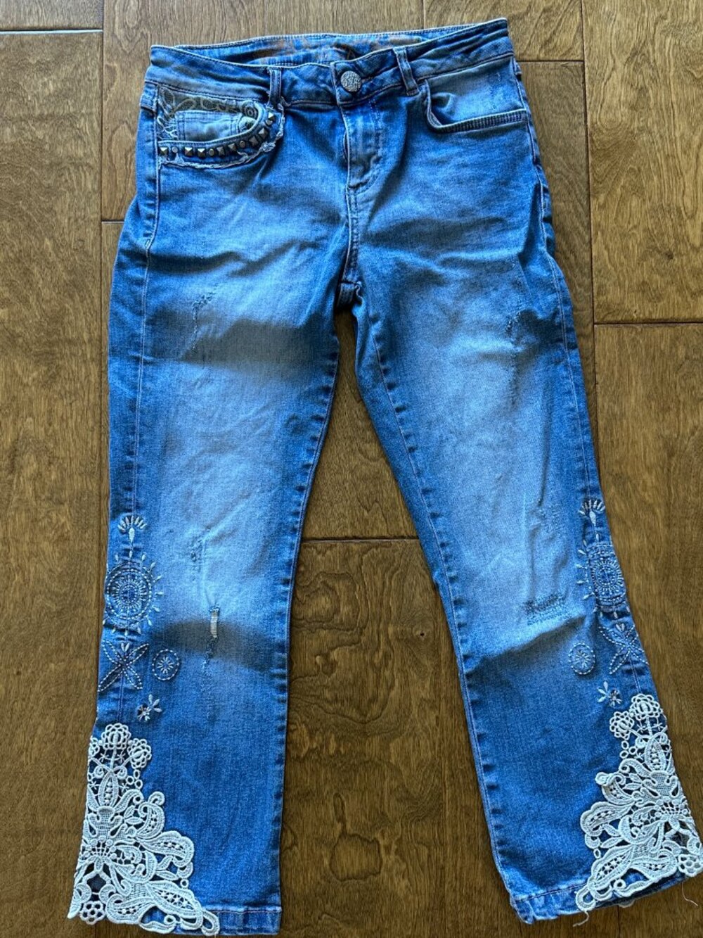 Desigual Blue Jeans White Lace Embroidery Studded Distressed Size 28